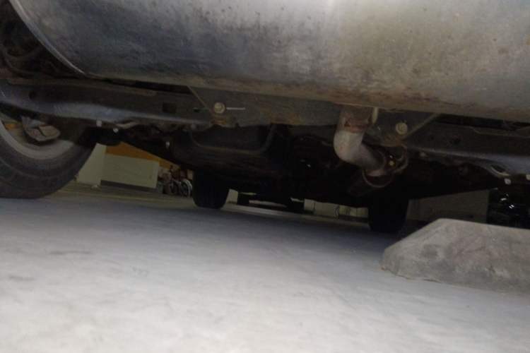 Used CHANGAN CS75 2017 Shangkui Edition 1.5T Automatic Fengxiang Model Chassis Rear