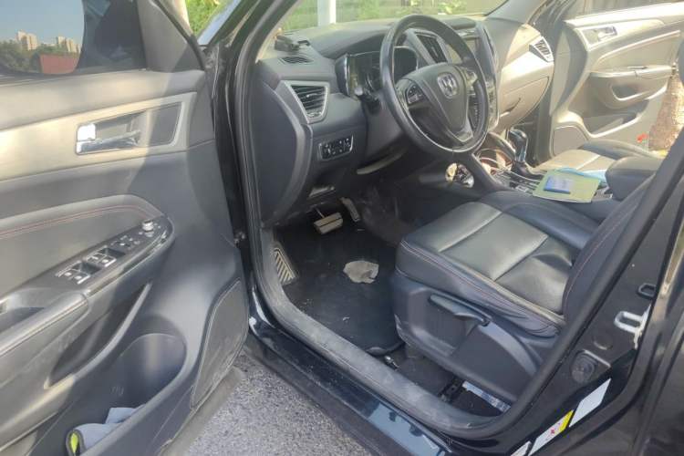 Used CHANGAN CS75 2017 Shangkui Edition 1.5T Automatic Fengxiang Model Driver Seat