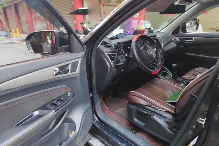 Used CHANGAN CS75 2017 Shangkui Edition 1.5T Manual Fengxiang Model Driver Seat