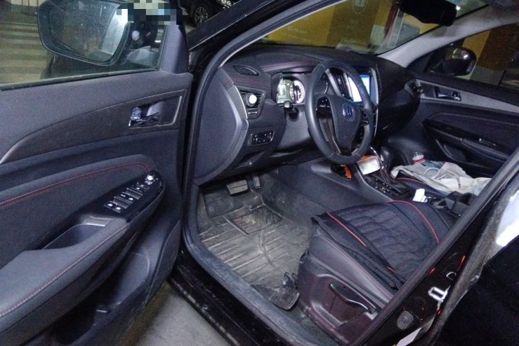 Used CHANGAN CS75 2017 Shangkui Edition 1.5T Automatic Fengxiang Model Driver Seat