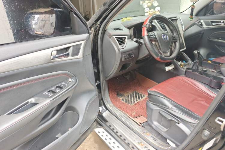 Used CHANGAN CS75 2017 Shangku Edition 1.5T Manual ZhiXiang Model Driver Seat