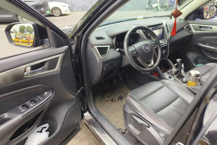Used CHANGAN CS75 2017 Shangkui Edition 1.5T Manual Fengxiang Model Driver Seat