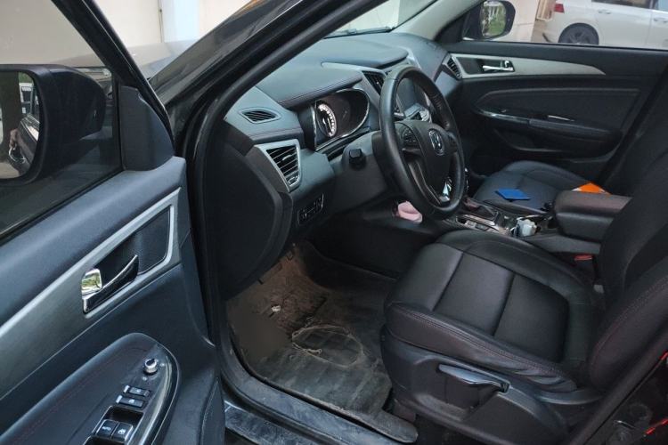 Used CHANGAN CS75 2017 Shangkui Edition 1.5T Automatic Fengxiang Model Driver Seat