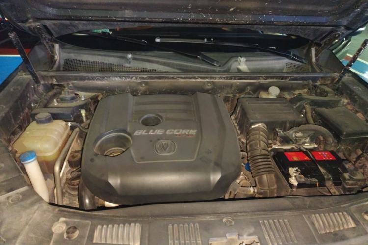 Used CHANGAN CS75 2017 Shangkui Edition 1.5T Manual Fengxiang Model Engine Bay