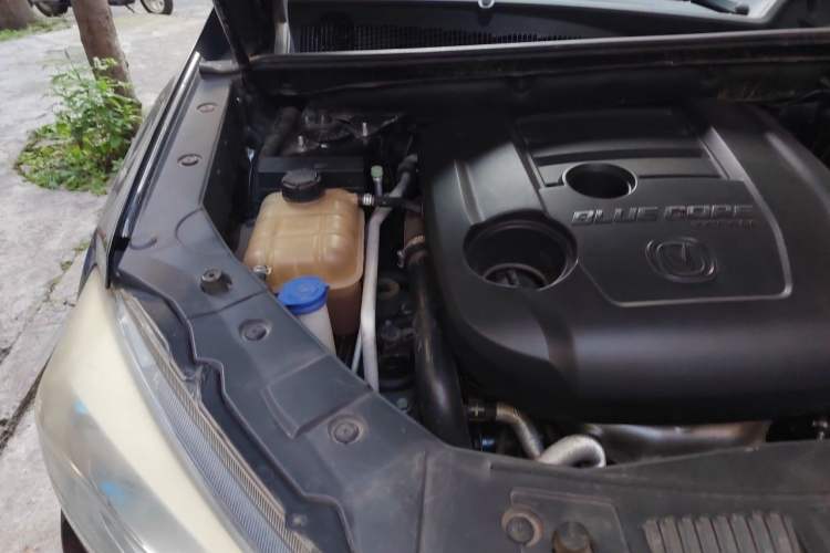 Used CHANGAN CS75 2017 Shangkui Edition 1.5T Manual Fengxiang Model Engine Bay Right