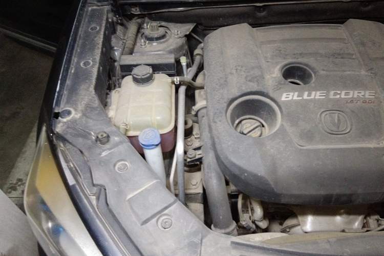 Used CHANGAN CS75 2017 Shangkui Edition 1.5T Automatic Fengxiang Model Engine Bay Right