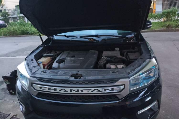 Used CHANGAN CS75 2017 Shangkui Edition 1.5T Automatic Fengxiang Model Engine Bay