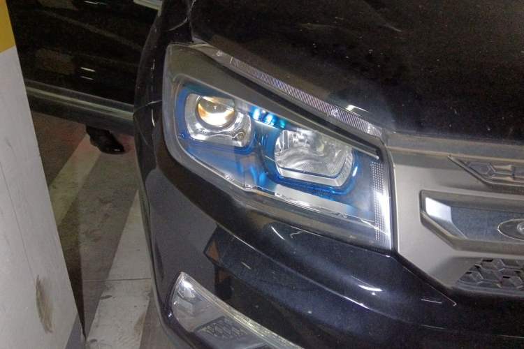 Used CHANGAN CS75 2017 Shangkui Edition 1.5T Automatic Fengxiang Model Exterior 3