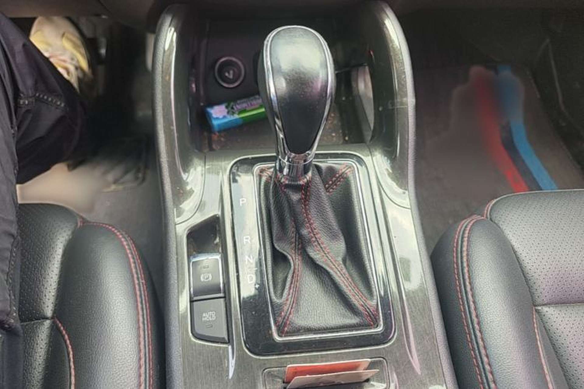 Used CHANGAN CS75 2017 Shangkui Edition 1.5T Automatic Fengyue Model Gear Lever