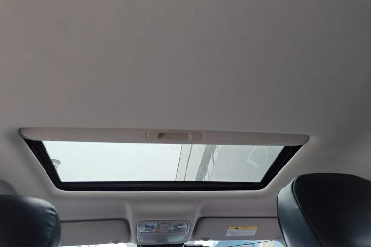 Used CHANGAN CS75 2017 Shangkui Edition 1.5T Manual Fengxiang Model Headliner