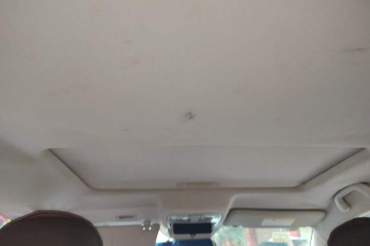 Used CHANGAN CS75 2017 Shangkui Edition 1.5T Manual Fengxiang Model Headliner