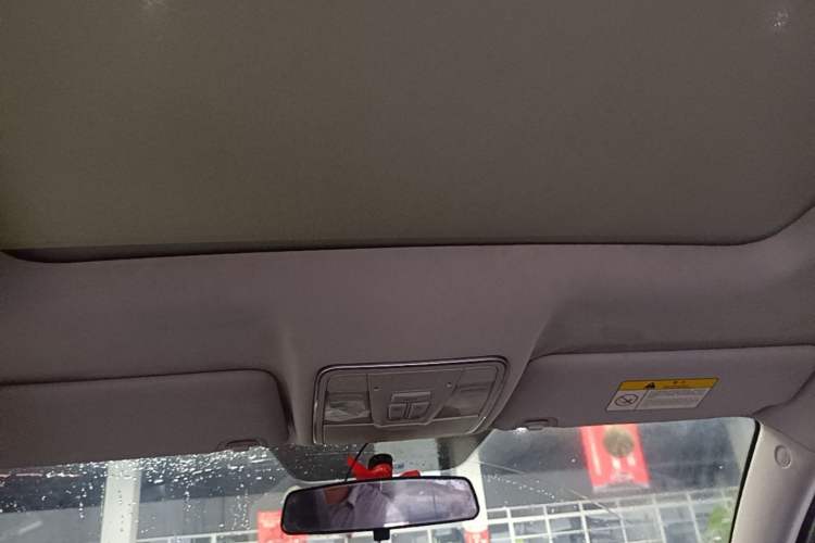Used CHANGAN CS75 2017 Shangku Edition 1.5T Manual ZhiXiang Model Headliner
