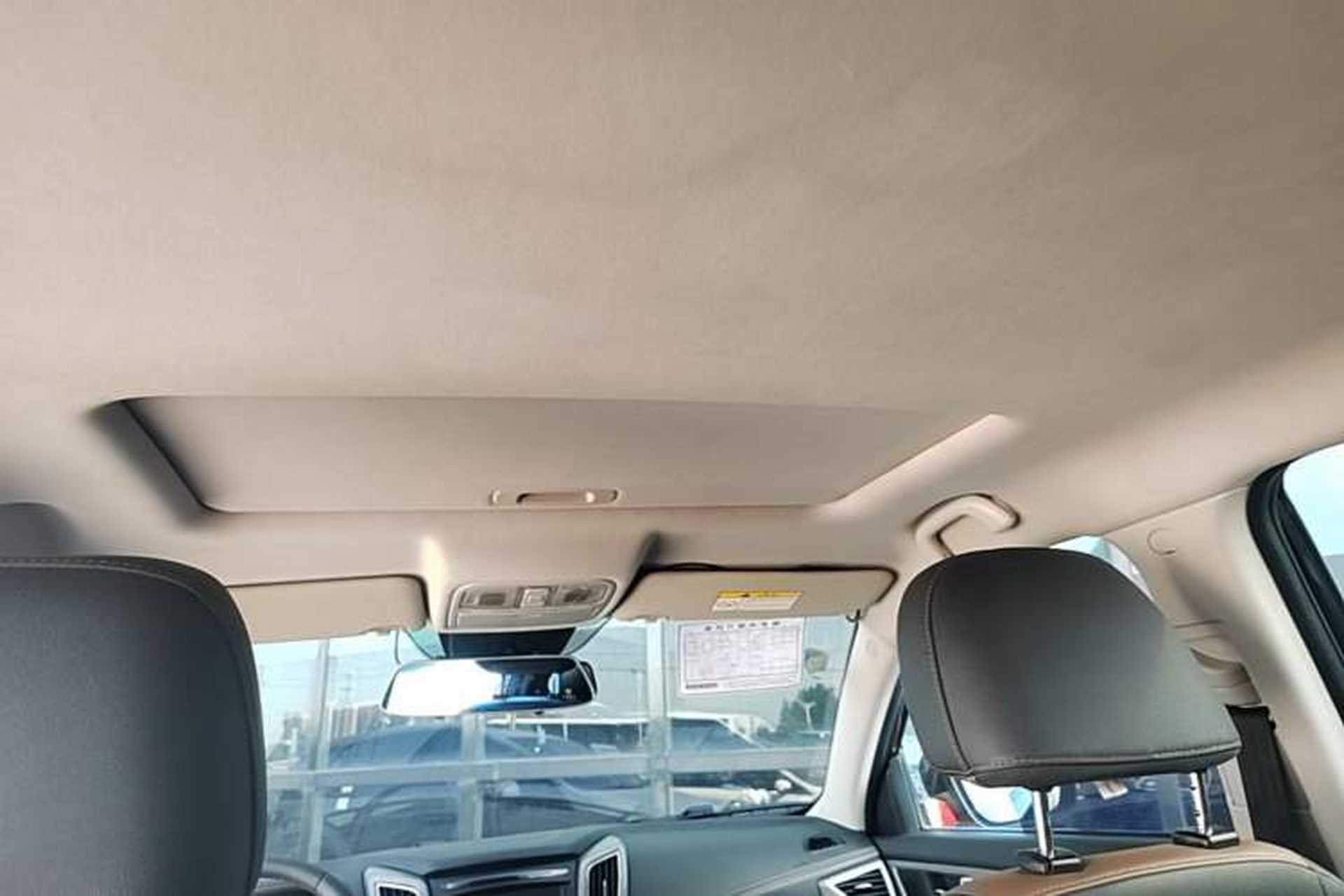Used CHANGAN CS75 2017 Shangkui Edition 1.5T Automatic Fengyue Model Headliner