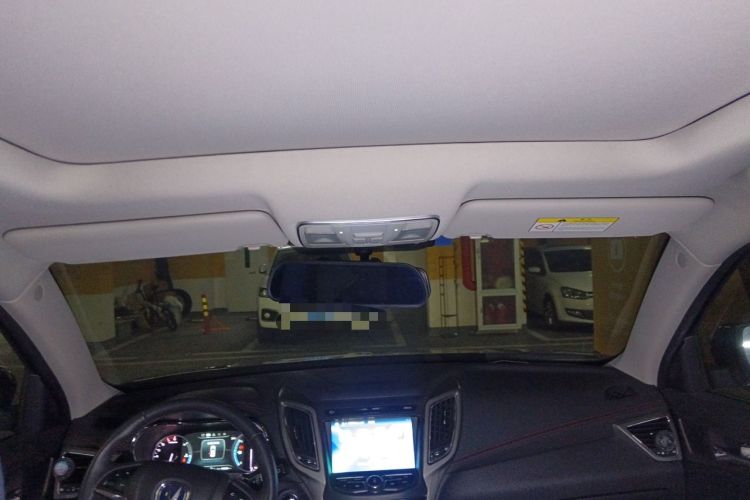 Used CHANGAN CS75 2017 Shangkui Edition 1.5T Automatic Fengxiang Model Headliner