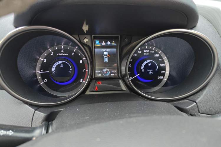 Used CHANGAN CS75 2017 Shangkui Edition 1.5T Manual Fengxiang Model Instrument Cluster