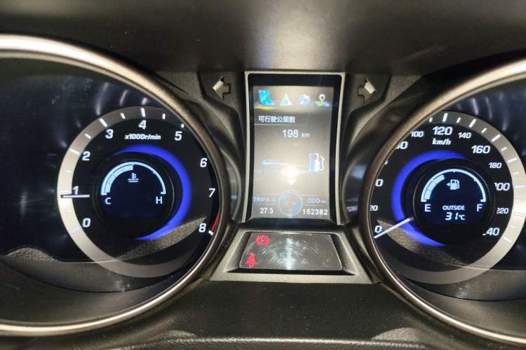 Used CHANGAN CS75 2017 Shangkui Edition 1.5T Manual Fengxiang Model Instrument Cluster