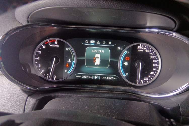 Used CHANGAN CS75 2017 Shangkui Edition 1.5T Automatic Fengxiang Model Instrument Cluster