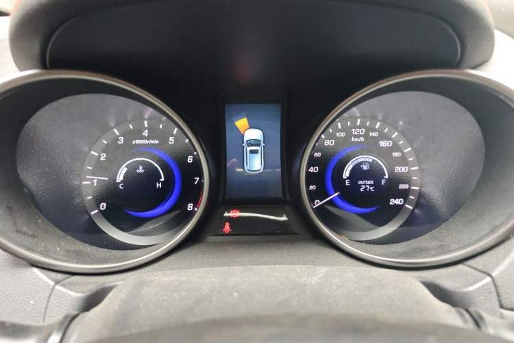 Used CHANGAN CS75 2017 Shangku Edition 1.5T Manual ZhiXiang Model Instrument Cluster