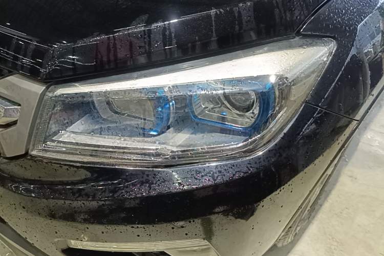 Used CHANGAN CS75 2017 Shangku Edition 1.5T Manual ZhiXiang Model Left Front Headlight