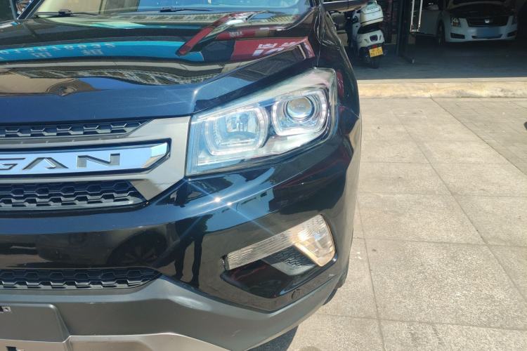 Used CHANGAN CS75 2017 Shangkui Edition 1.5T Automatic Sharp Model Left Front Headlight