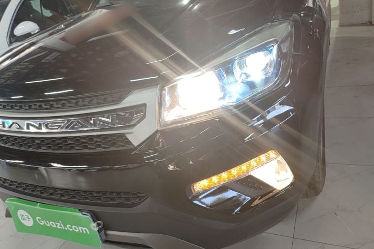 Used CHANGAN CS75 2017 Shangkui Edition 1.5T Automatic Fengxiang Model Left Front Headlight