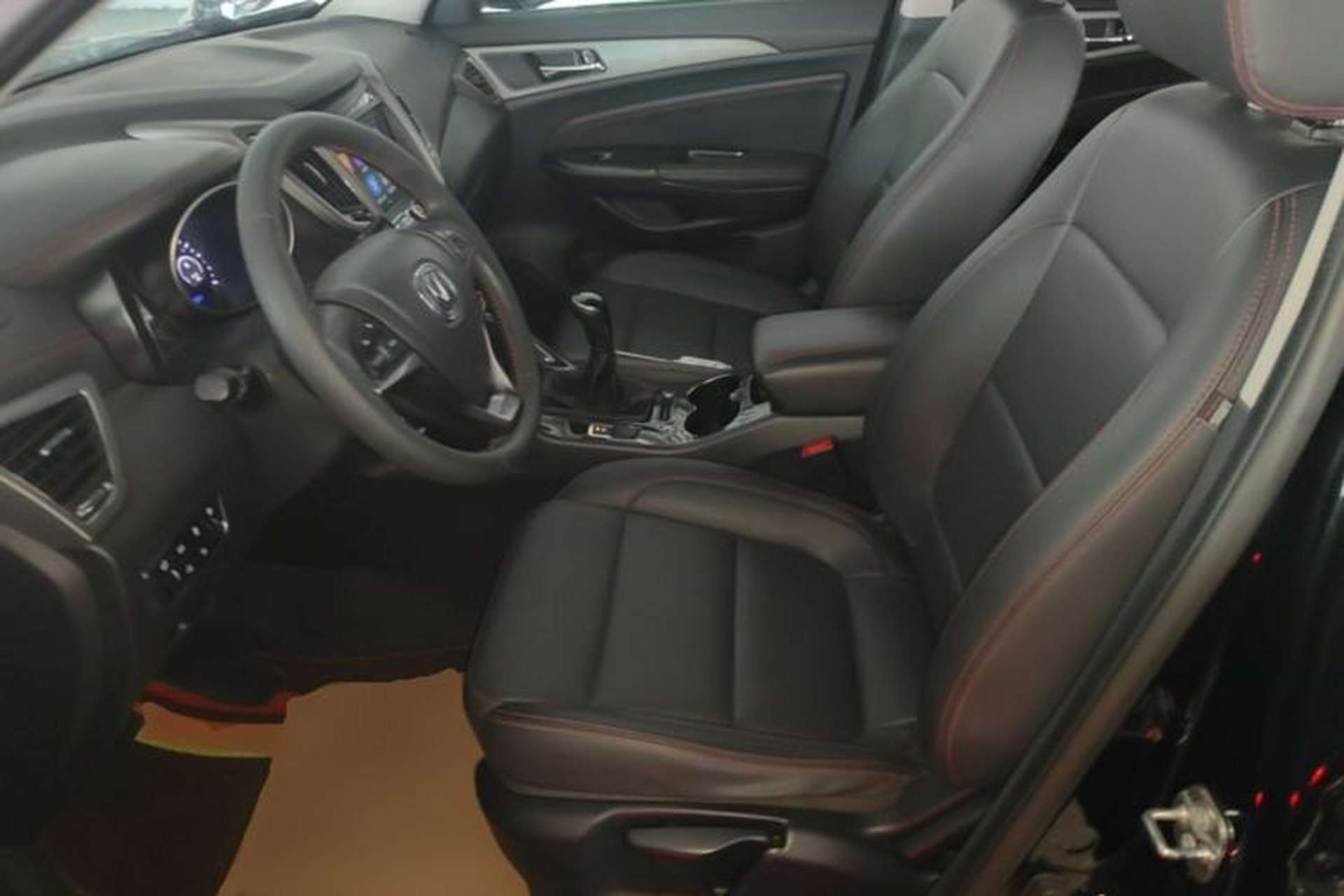 Used CHANGAN CS75 2017 Shangkui Edition 1.5T Manual Fengxiang Model Left Front Seat