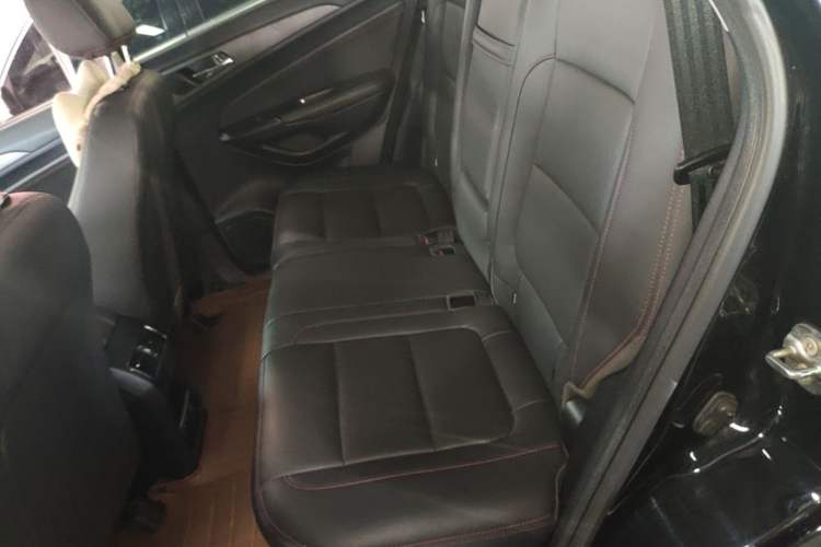 Used CHANGAN CS75 2017 Shangkui Edition 1.5T Automatic Fengxiang Model Left Rear Seat