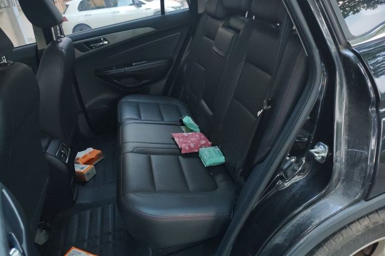 Used CHANGAN CS75 2017 Shangkui Edition 1.5T Automatic Fengxiang Model Left Rear Seat