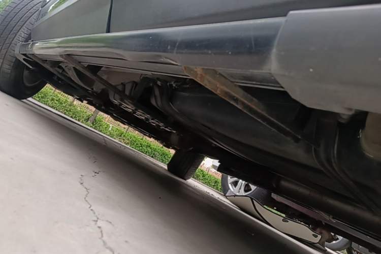 Used CHANGAN CS75 2017 Shangkui Edition 1.5T Automatic Fengxiang Model Left Side Sill