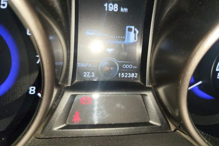 Used CHANGAN CS75 2017 Shangkui Edition 1.5T Manual Fengxiang Model Odometer Close Up