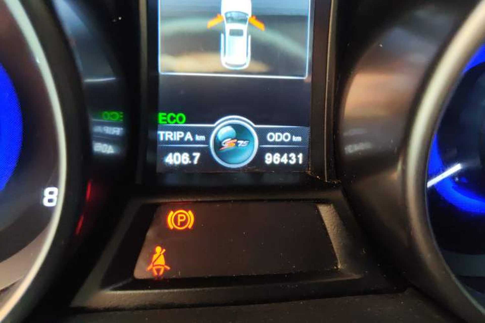 Used CHANGAN CS75 2017 Shangkui Edition 1.5T Manual Luxury Model Odometer Close Up