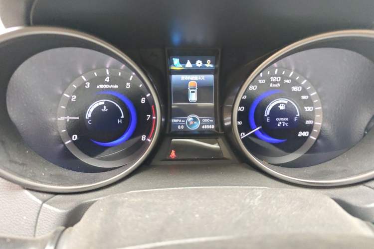 Used CHANGAN CS75 2017 Shangku Edition 1.5T Manual ZhiXiang Model Odometer Close Up