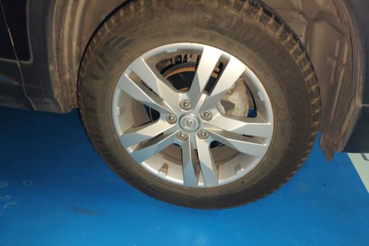 Used CHANGAN CS75 2017 Shangkui Edition 1.5T Manual Fengxiang Model Right Front Wheel Hub
