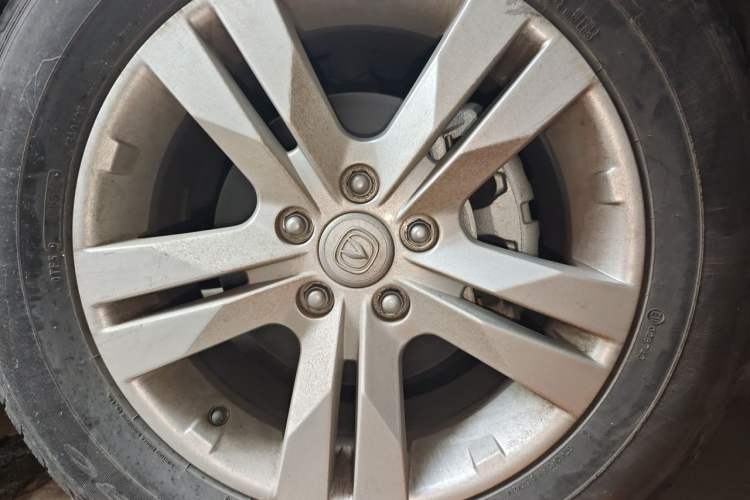 Used CHANGAN CS75 2017 Shangku Edition 1.5T Manual ZhiXiang Model Right Front Wheel Hub