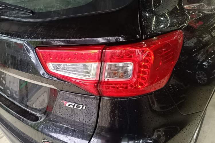 Used CHANGAN CS75 2017 Shangku Edition 1.5T Manual ZhiXiang Model Right Rear Taillight