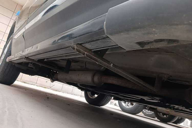 Used CHANGAN CS75 2017 Shangkui Edition 1.5T Automatic Fengxiang Model Right Side Sill