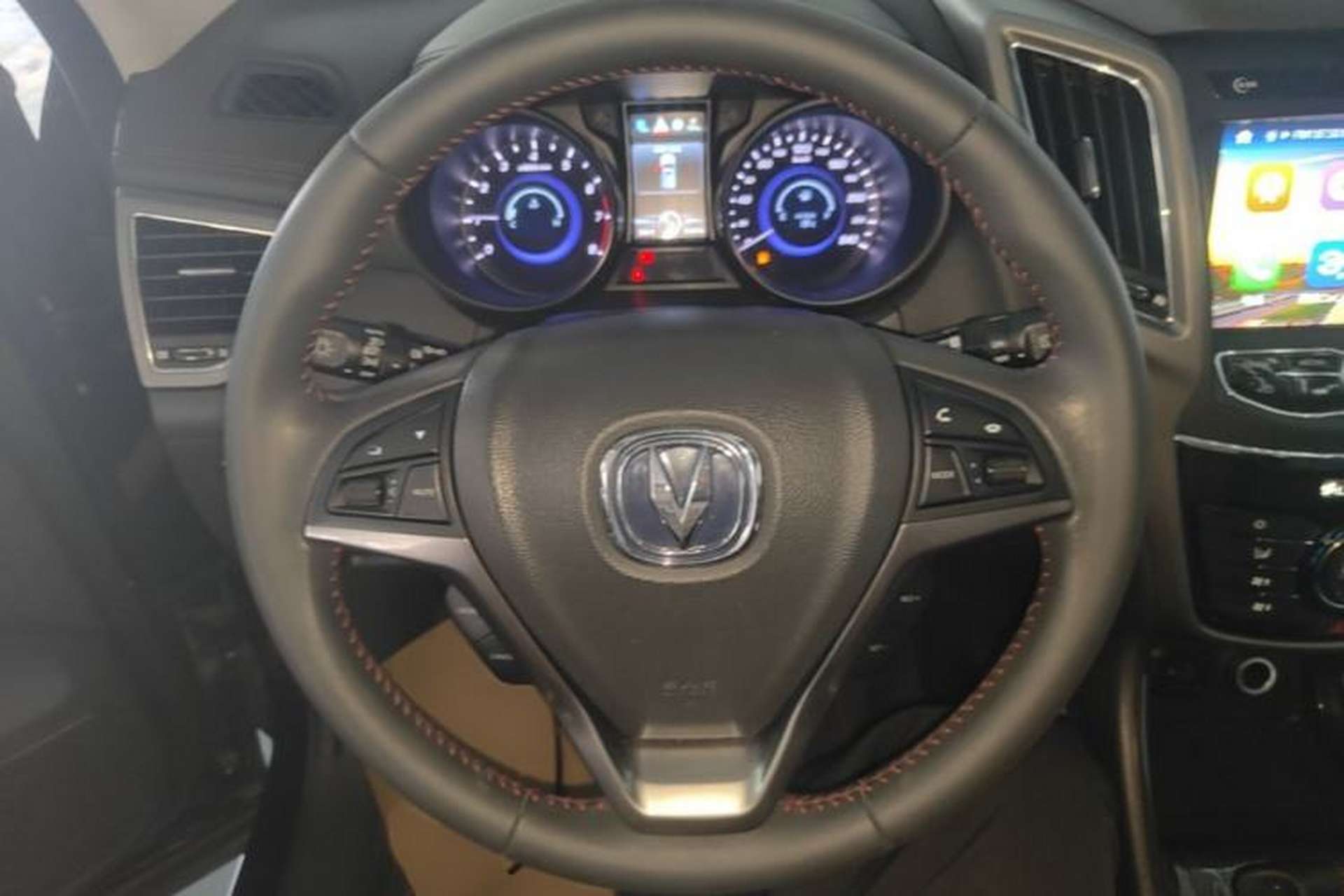 Used CHANGAN CS75 2017 Shangkui Edition 1.5T Manual Fengxiang Model Steering Wheel