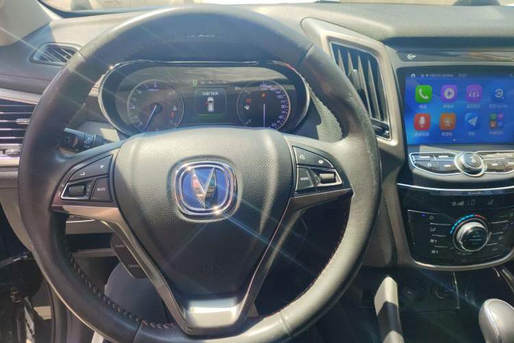 Used CHANGAN CS75 2017 Shangkui Edition 1.5T Automatic Sharp Model Steering Wheel