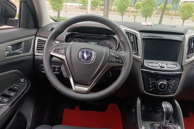 Used CHANGAN CS75 2017 Shangkui Edition 1.5T Automatic Fengxiang Model Steering Wheel