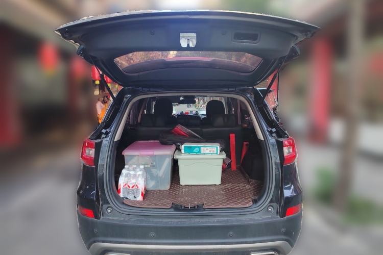 Used CHANGAN CS75 2017 Shangkui Edition 1.5T Manual Fengxiang Model Trunk