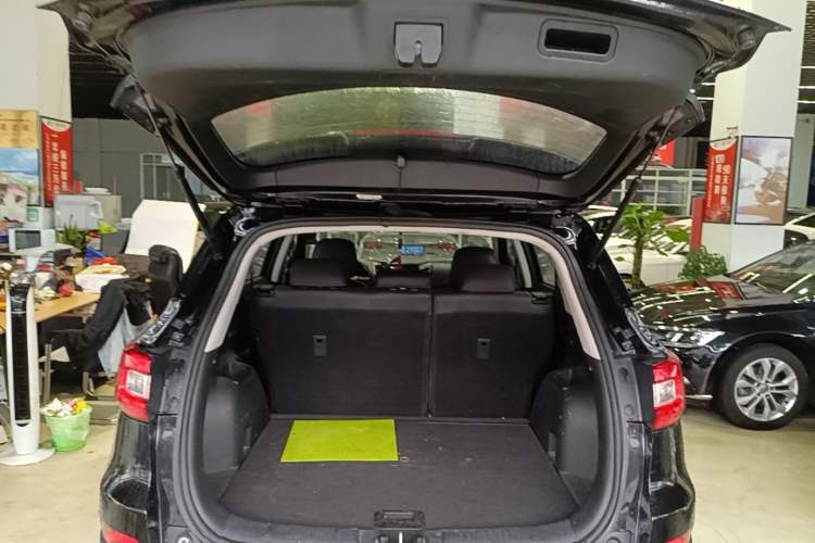 Used CHANGAN CS75 2017 Shangku Edition 1.5T Manual ZhiXiang Model Trunk