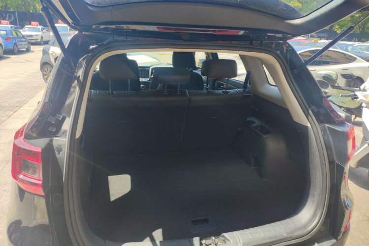Used CHANGAN CS75 2017 Shangkui Edition 1.5T Automatic Sharp Model Trunk