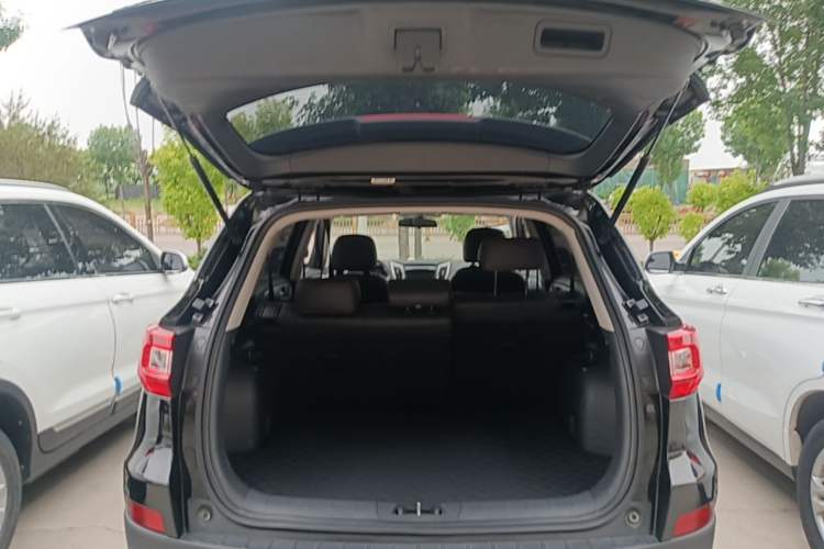 Used CHANGAN CS75 2017 Shangkui Edition 1.5T Automatic Fengxiang Model Trunk