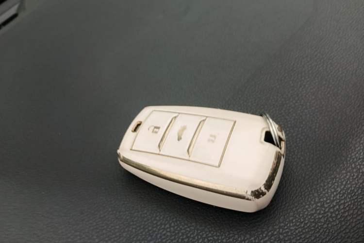 Used CHANGAN CS75 2017 Shangkui Edition 1.5T Automatic Fengxiang Model Vehicle Key