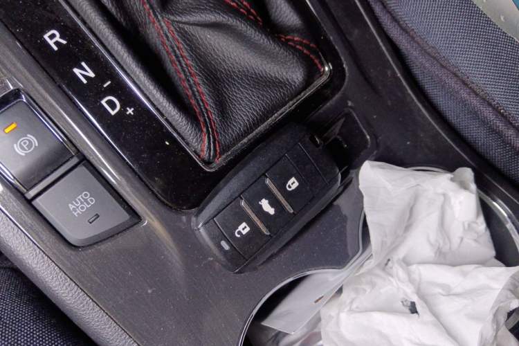 Used CHANGAN CS75 2017 Shangkui Edition 1.5T Automatic Fengxiang Model Vehicle Key