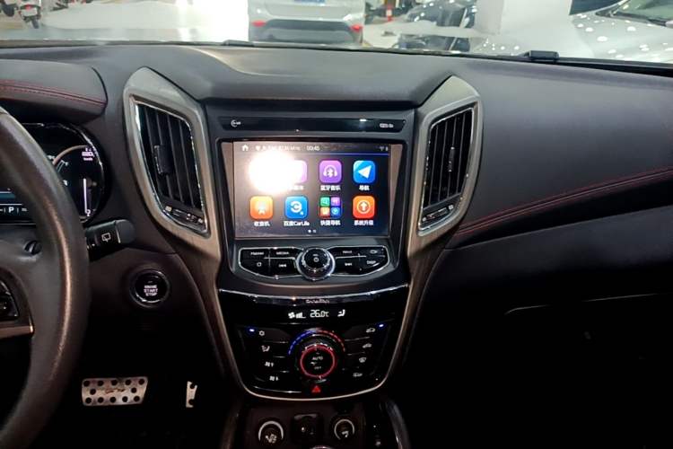 Used CHANGAN CS75 2017 Shangkui Edition 1.5T Automatic Fengxiang Model Audio And AC Panel