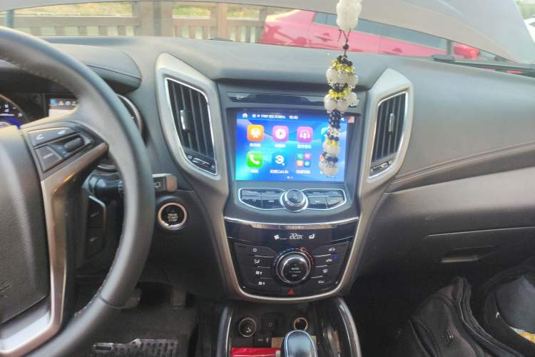 Used CHANGAN CS75 2017 Shangkui Edition 1.5T Automatic Fengyue Model Audio And AC Panel