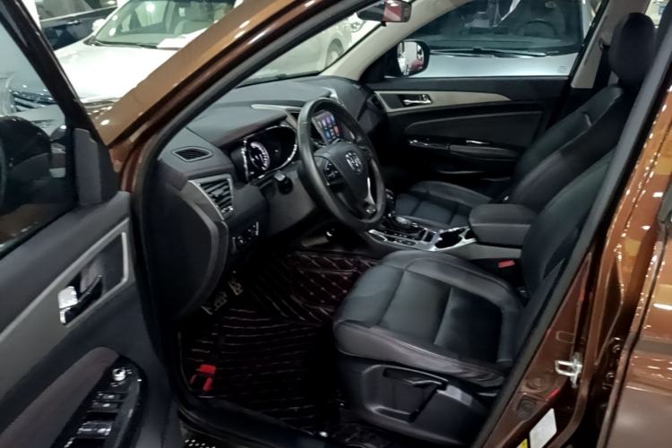 Used CHANGAN CS75 2017 Shangkui Edition 1.5T Automatic Fengxiang Model Driver Seat