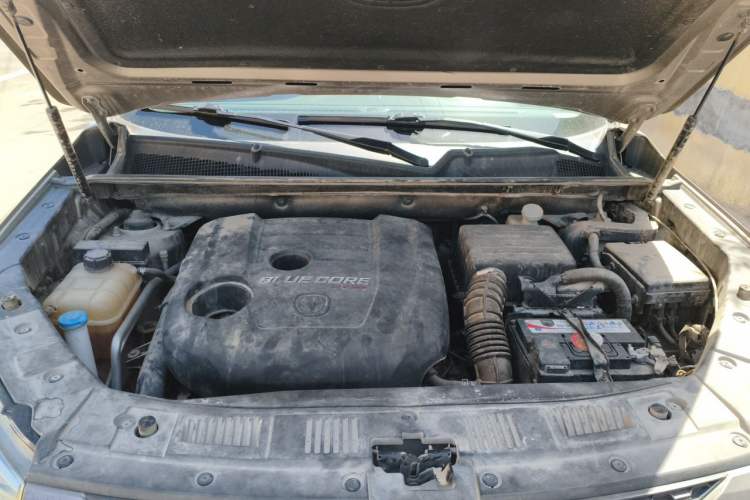 Used CHANGAN CS75 2017 Shangkui Edition 1.5T Automatic Fengxiang Model Engine Bay