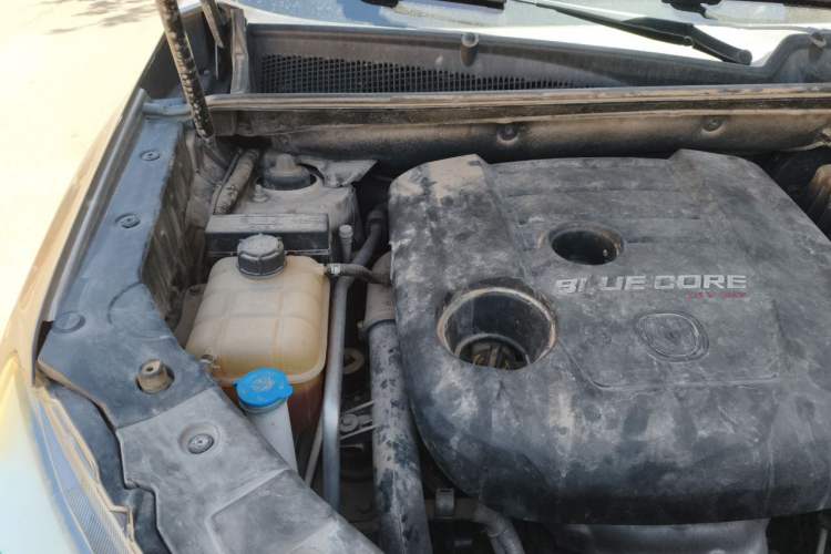 Used CHANGAN CS75 2017 Shangkui Edition 1.5T Automatic Fengxiang Model Engine Bay Right